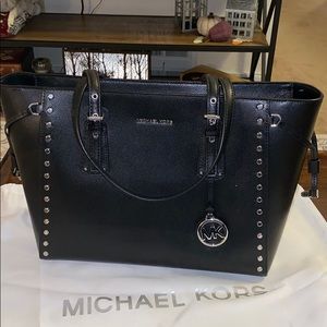 MK large Voyager tech bag